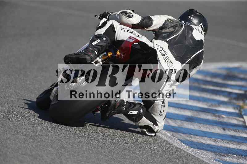 /Archiv-2024/01 26.-28.01.2024 Moto Center Thun Jerez/Gruppe gruen-green/backside